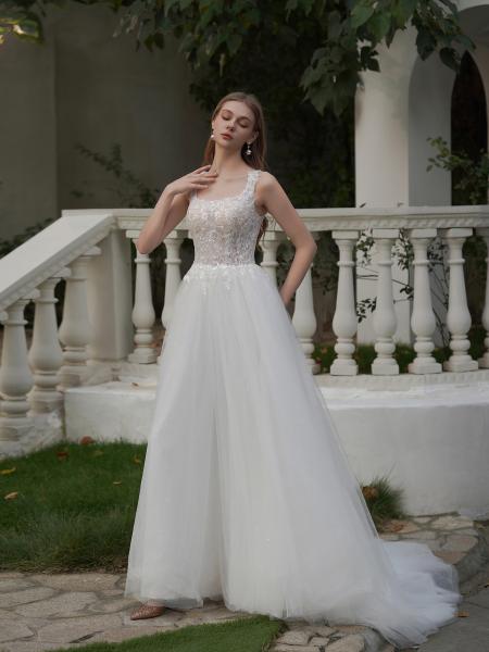 Elegantes Brautkleid mit Spitzenkorsage und Tüllrock SH-022